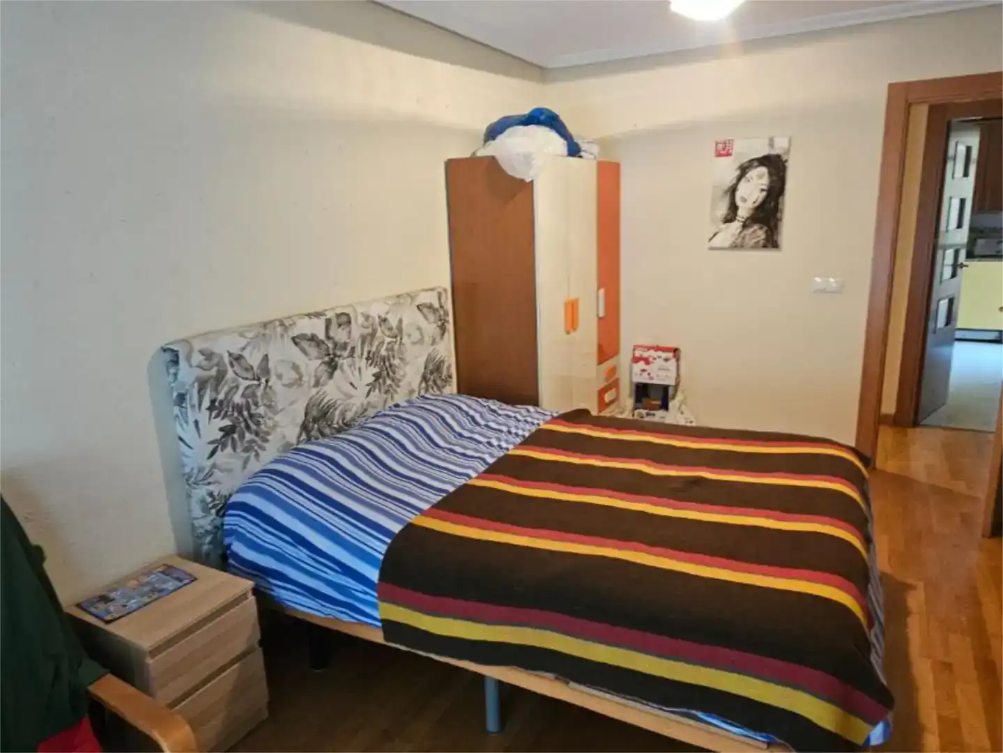 Bedroom of Flat for share in Salamanca