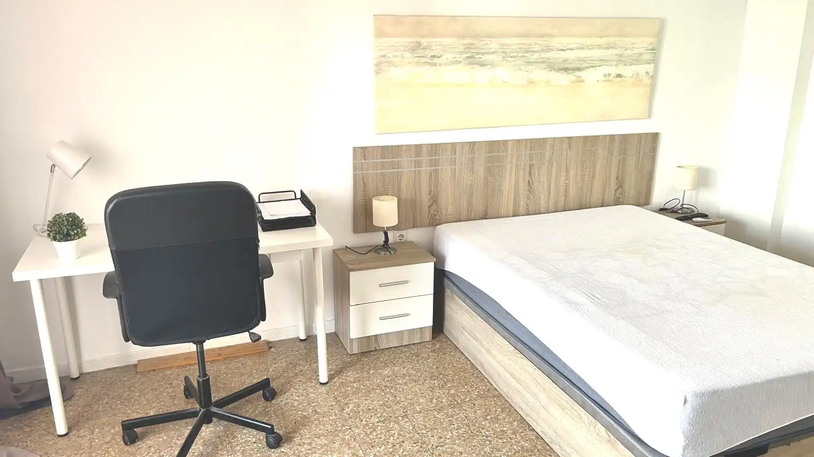 Bedroom of Flat for rent in Valencia  with Furnished, Oven and Washing machine