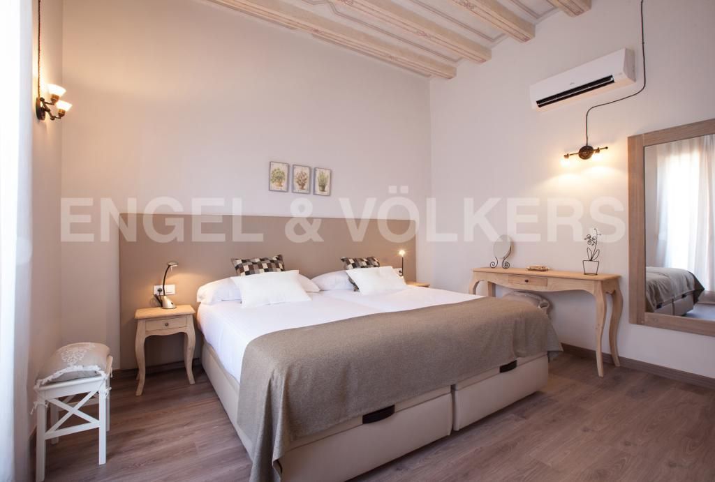 Dormitori de Apartament de lloguer en  Barcelona Capital amb Aire condicionat, Calefacció i Parquet