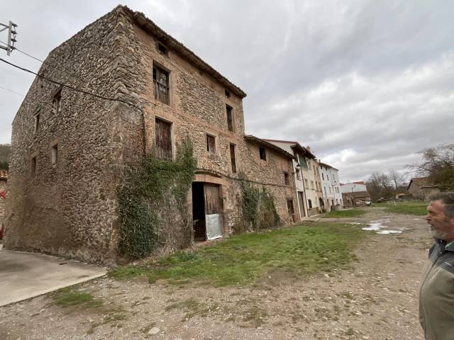 Casa-chalet en Venta en Plaza las Eras en Ojacastro