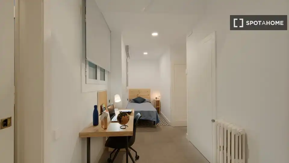 Bedroom of Flat for rent in Barcelona  with Air Conditioner, Heating and Furnished