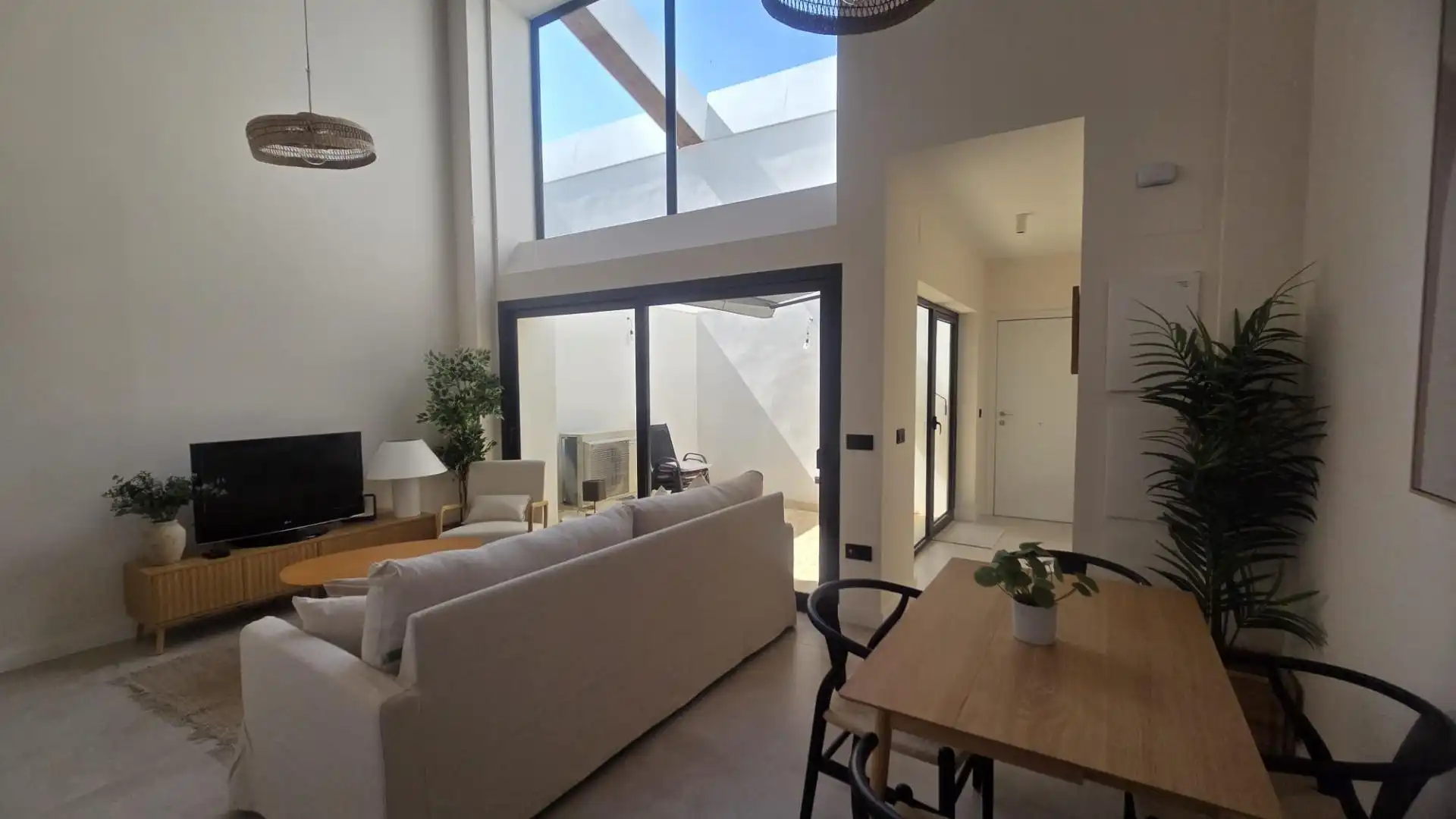 Sala de estar de Piso de alquiler en Jerez de la Frontera con Aire acondicionado, Calefacción y Terraza