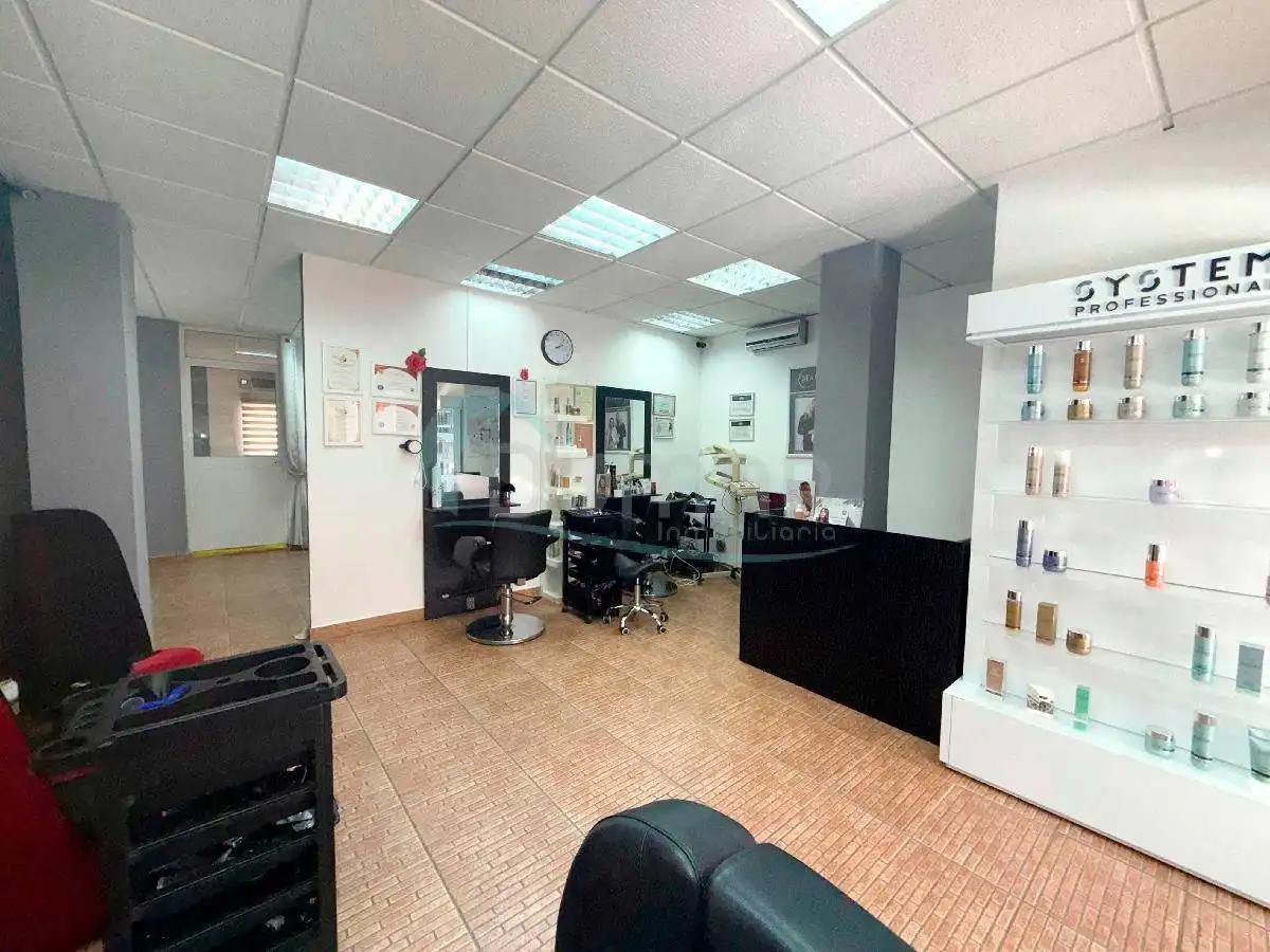 Local comercial en venta en San Pedro de Alcántara, imagen 2
