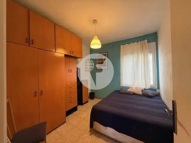 Habitación de Piso en venta en Sabadell con Calefacción y Balcón