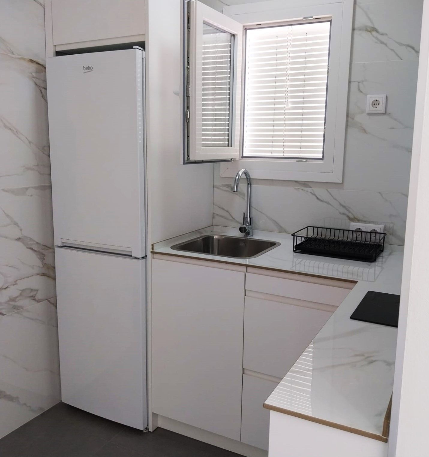Cocina de Piso de alquiler en Carmona