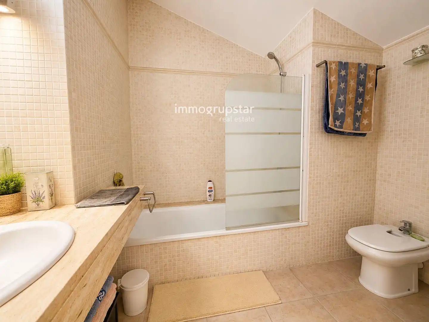 Bathroom of Attic for sale in Pals  with Air Conditioner, Heating and Terrace