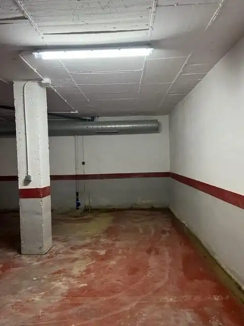 Garage for sale in Santiago el Mayor