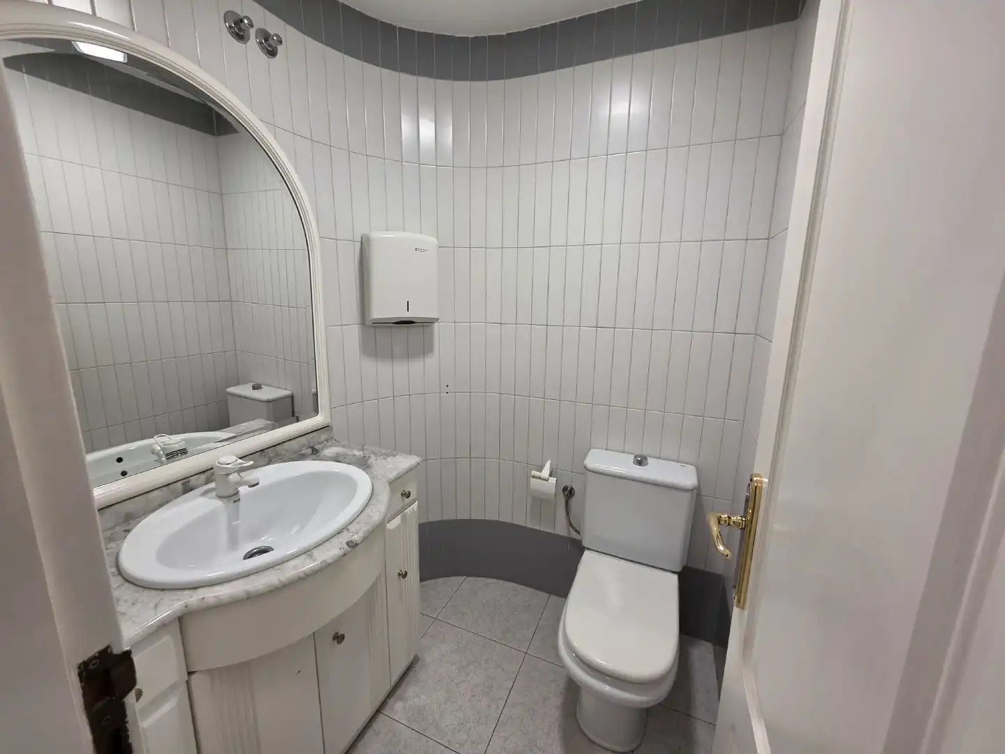 Local comercial en alquiler en Juan Flórez, imagen 5