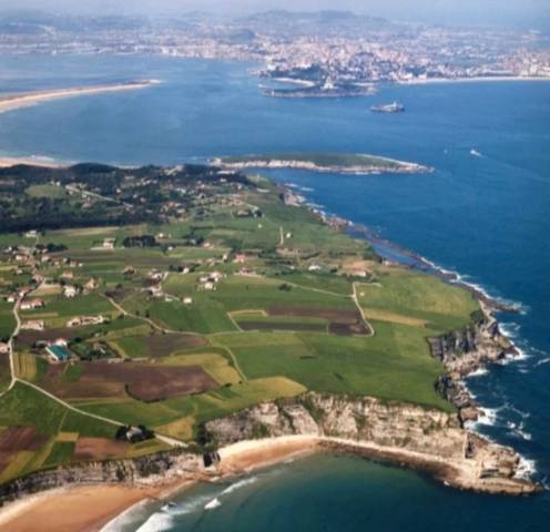 Terreno residencial en Venta en Barrio Langre en Langre