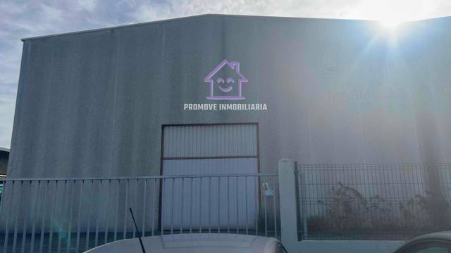 Nave industrial en Alquiler en Sabon en Oseiro