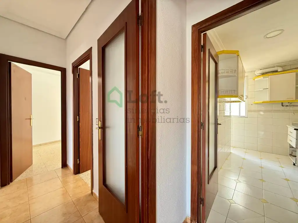 Piso en venta en Badajoz con Balcón
