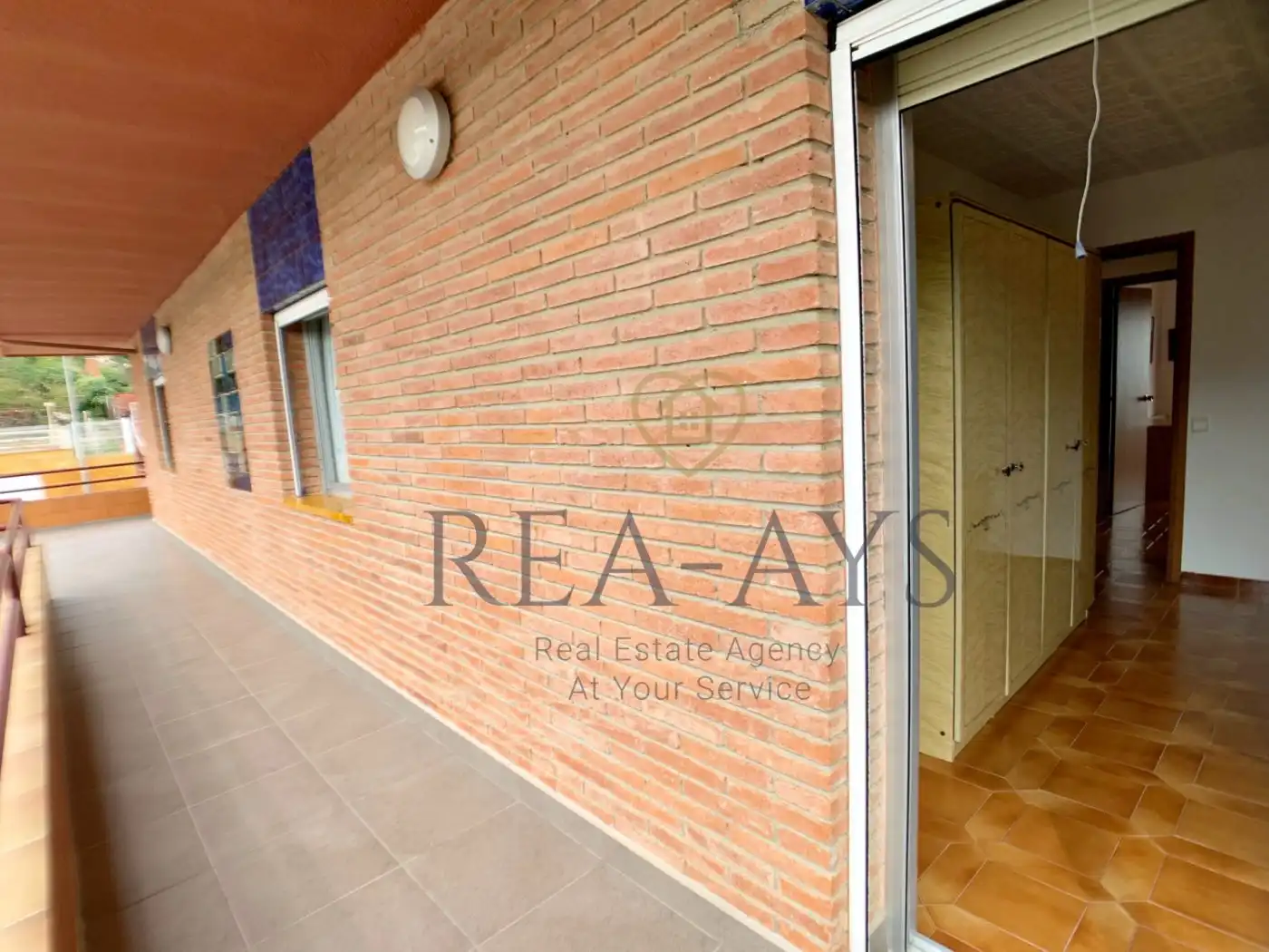 Vista exterior de Casa o chalet en venta en Vallirana con Jardín privado, Terraza y Trastero