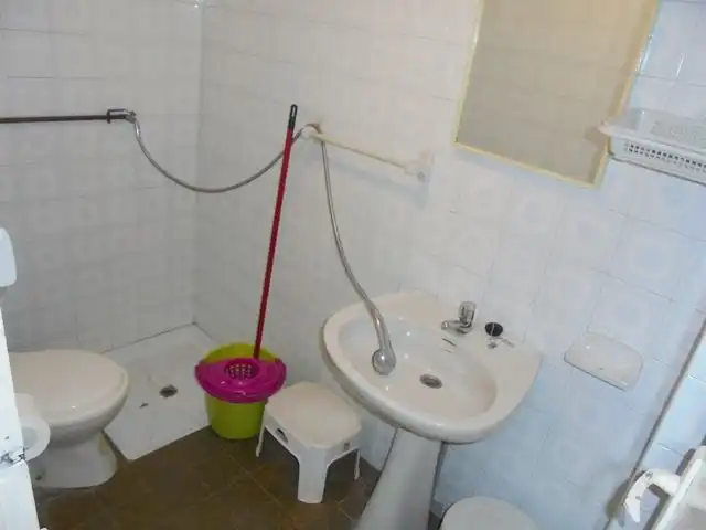 Bany de Local en venda en Castellón de la Plana / Castelló de la Plana amb Aire condicionat i Calefacció