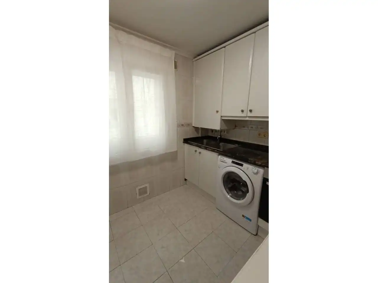 Kitchen of Flat for rent in Burgos  with Heating, Parquet flooring and Furnished