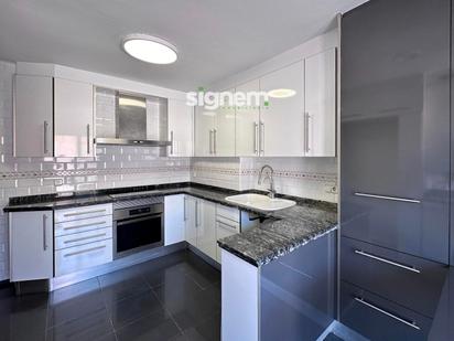 Kitchen of Flat for sale in Manresa  with Air Conditioner, Heating and Terrace