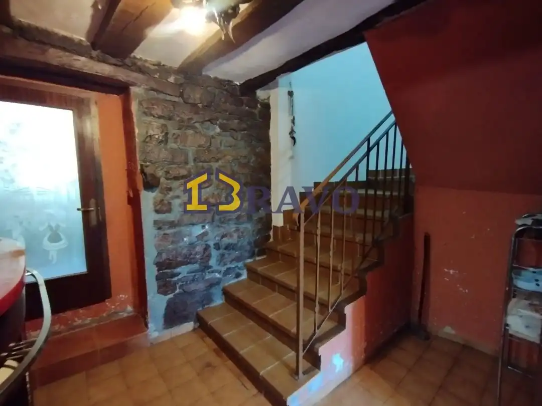 Casa adosada en venta en Junta de Traslaloma con Calefacción, Jardín privado y Amueblado
