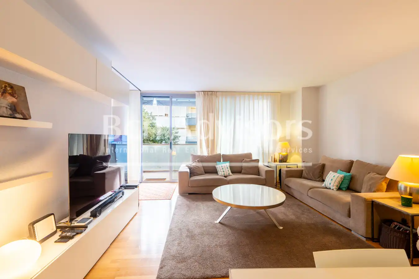 Piso con ascensor en venta en Carrer del Comte Borrell, imagen 2