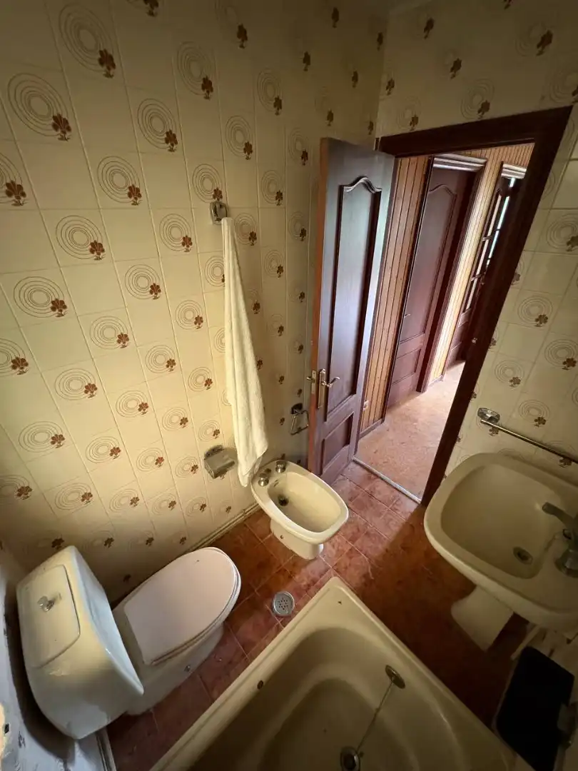 Bathroom of Houses for sale in Betanzos  with Private garden, Furnished and Oven