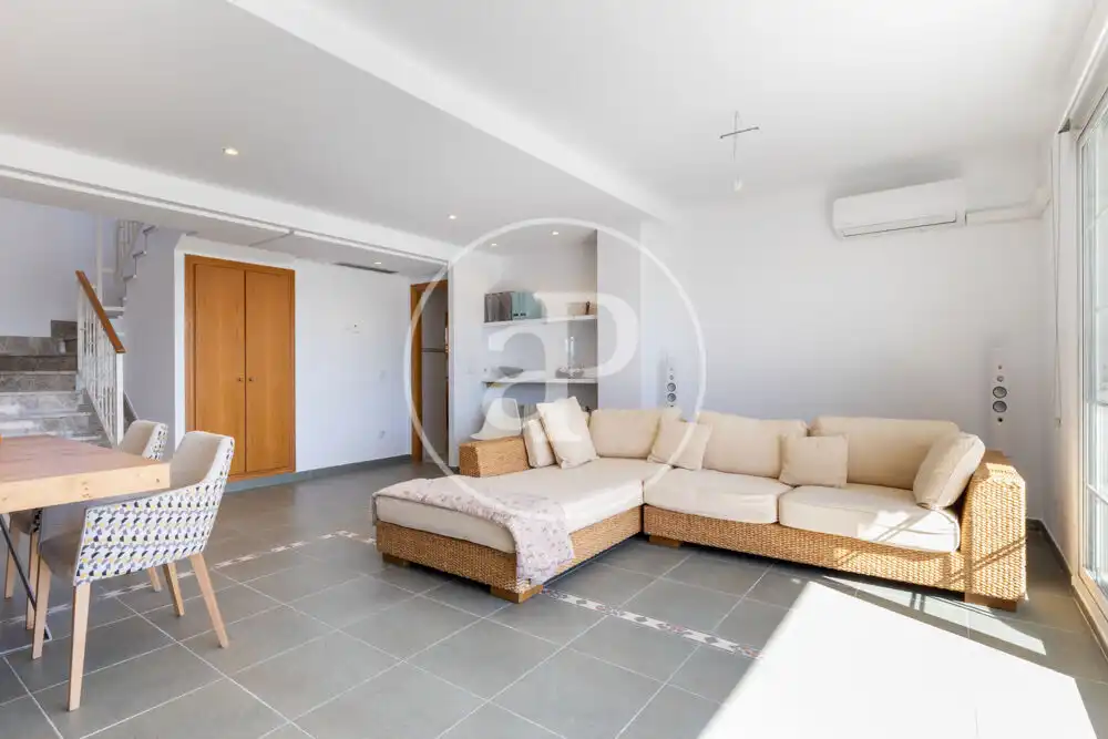 Sala de estar de Ático de alquiler en Bétera con Aire acondicionado, Calefacción y Jardín privado