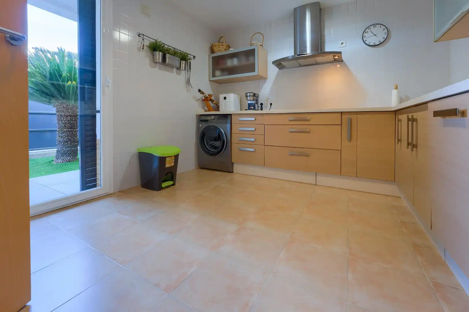 Casa aparellada amb terrassa en venda a Calle Verdejo, imagen 19