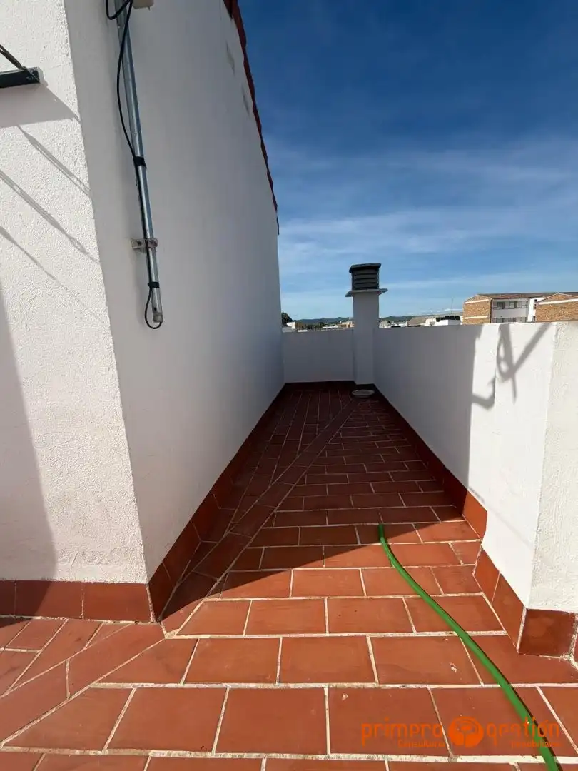 Terrasse von Maisonette zum Verkauf in Lora del Río mit Klimaanlage, Heizung und Terrasse