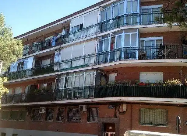 Vista exterior de Pis en venda en Madrid