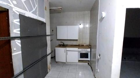 Foto 5 von Erdgeschoss zum Verkauf in Pau, Llefià, Badalona