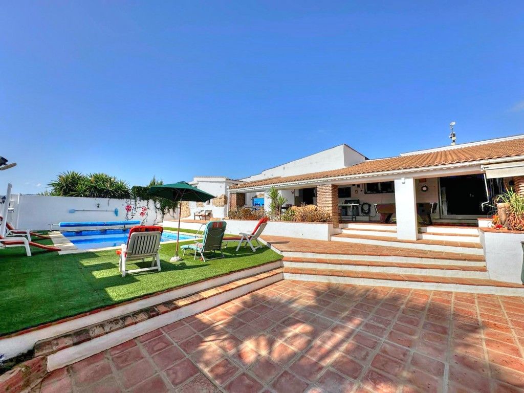 Garden of Country house for sale in Almáchar  with Swimming Pool and Furnished