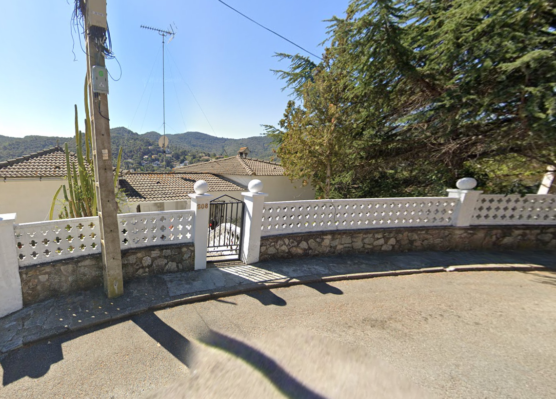 Vista exterior de Casa o xalet en venda en Argentona amb Piscina comunitària