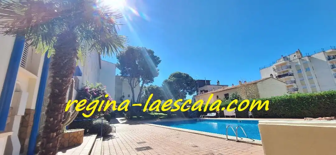 Jardín de Planta baja en venta en L'Escala con Amueblado y Piscina comunitaria