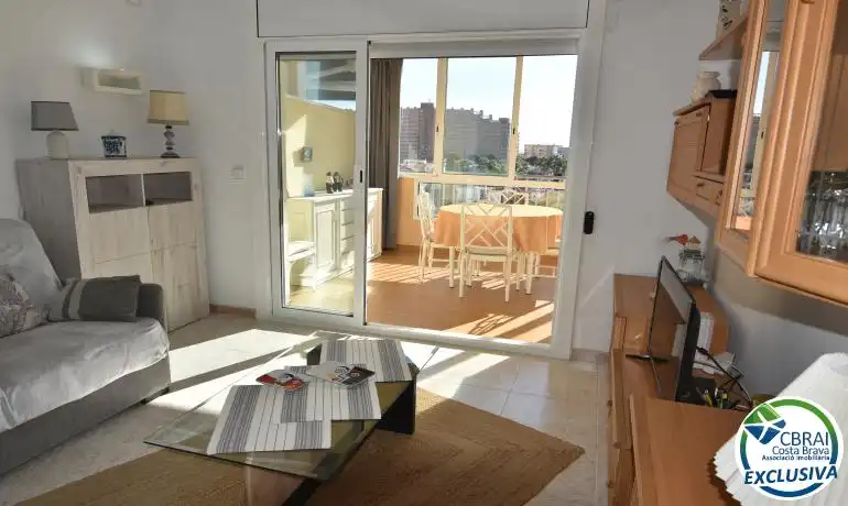 Dormitori de Apartament en venda en Roses amb Traster i Moblat