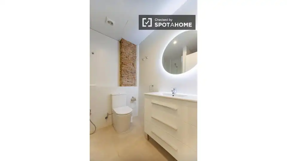 Appartamento con terrazza in affitto a L'Eixample, imagen 11