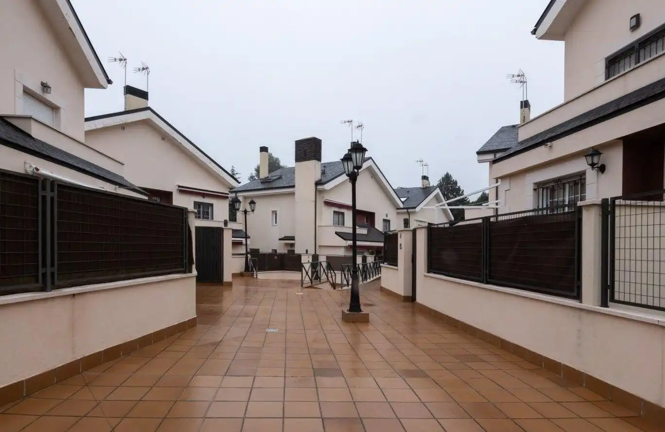 Exterior view of Detached homes for sale in Collado Villalba  with Heating, Private garden and Storage room