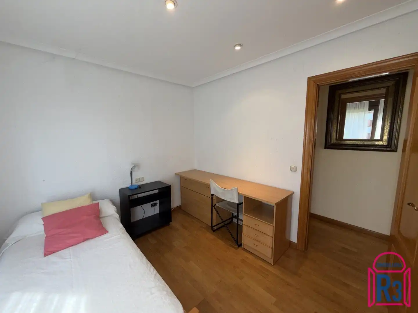 Wohnung zur Miete in Quiñones de León, Crucero