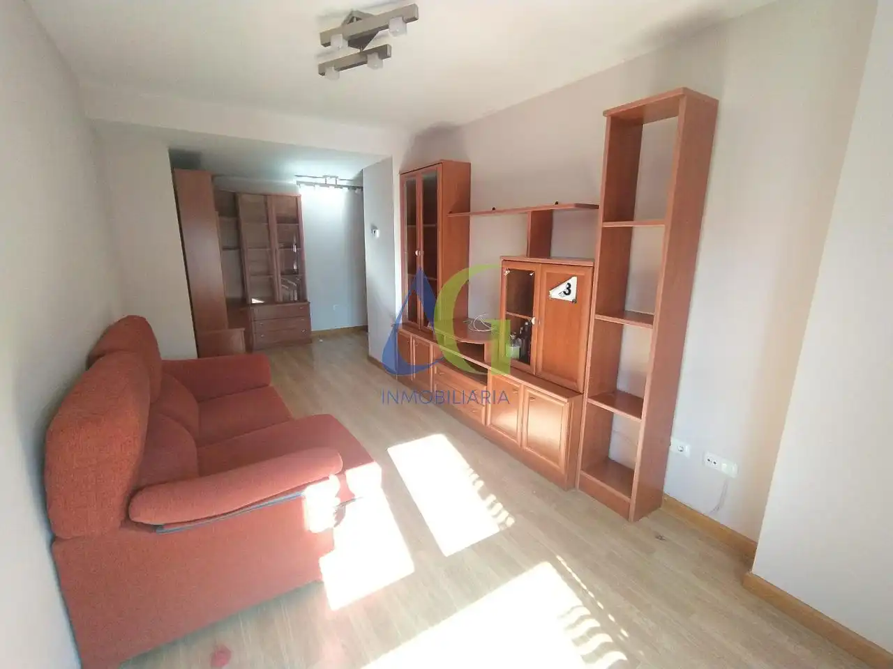 Sala d'estar de Dúplex en venda en Villaquilambre amb Calefacció, Parquet i Terrassa