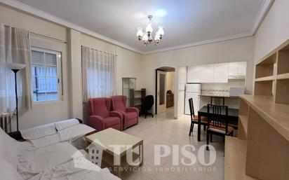 Living room of Flat for sale in  Madrid Capital  with Heating and Furnished