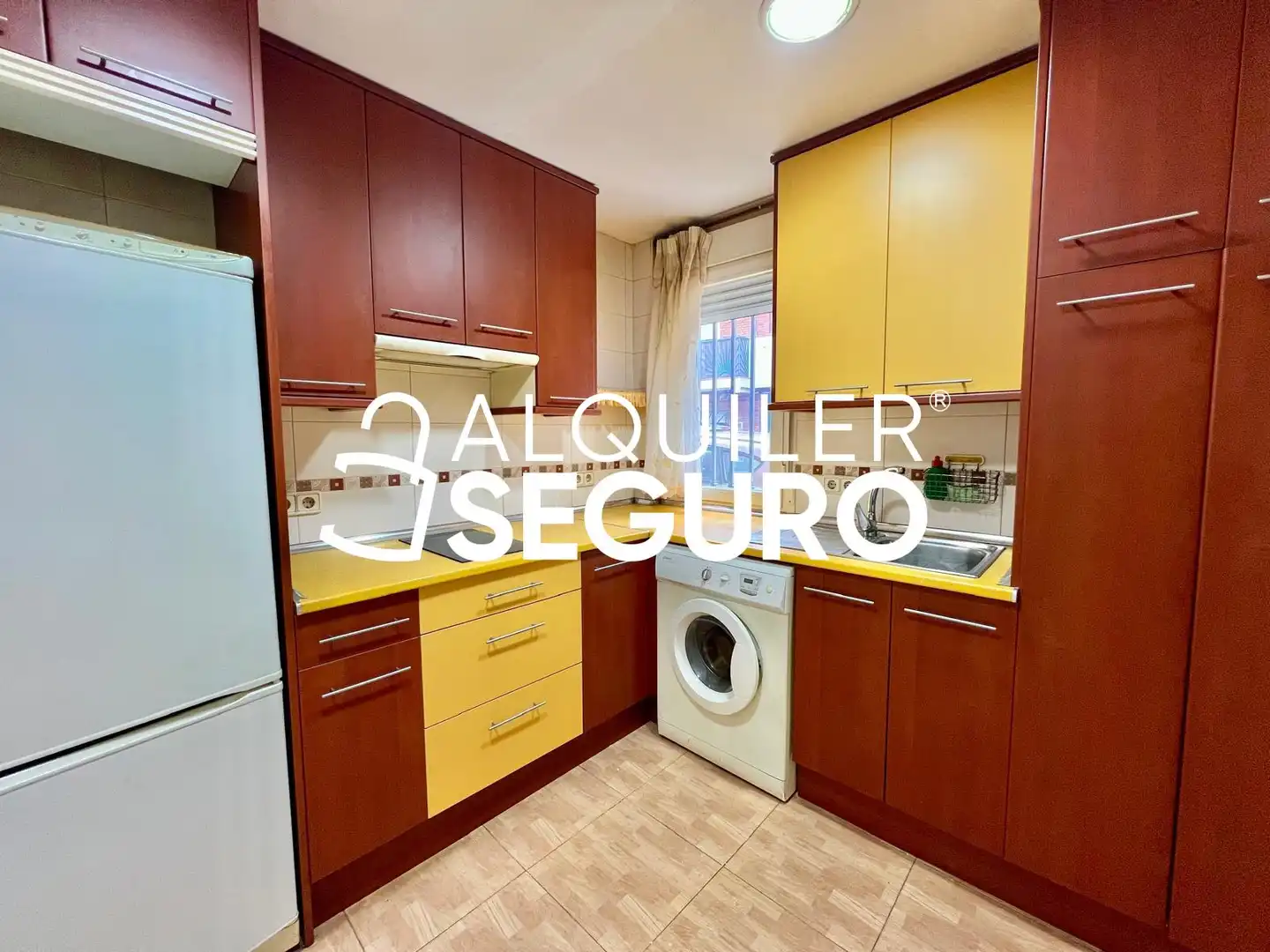 Kitchen of Flat for rent in Madrid  with Air Conditioner, Heating and Furnished