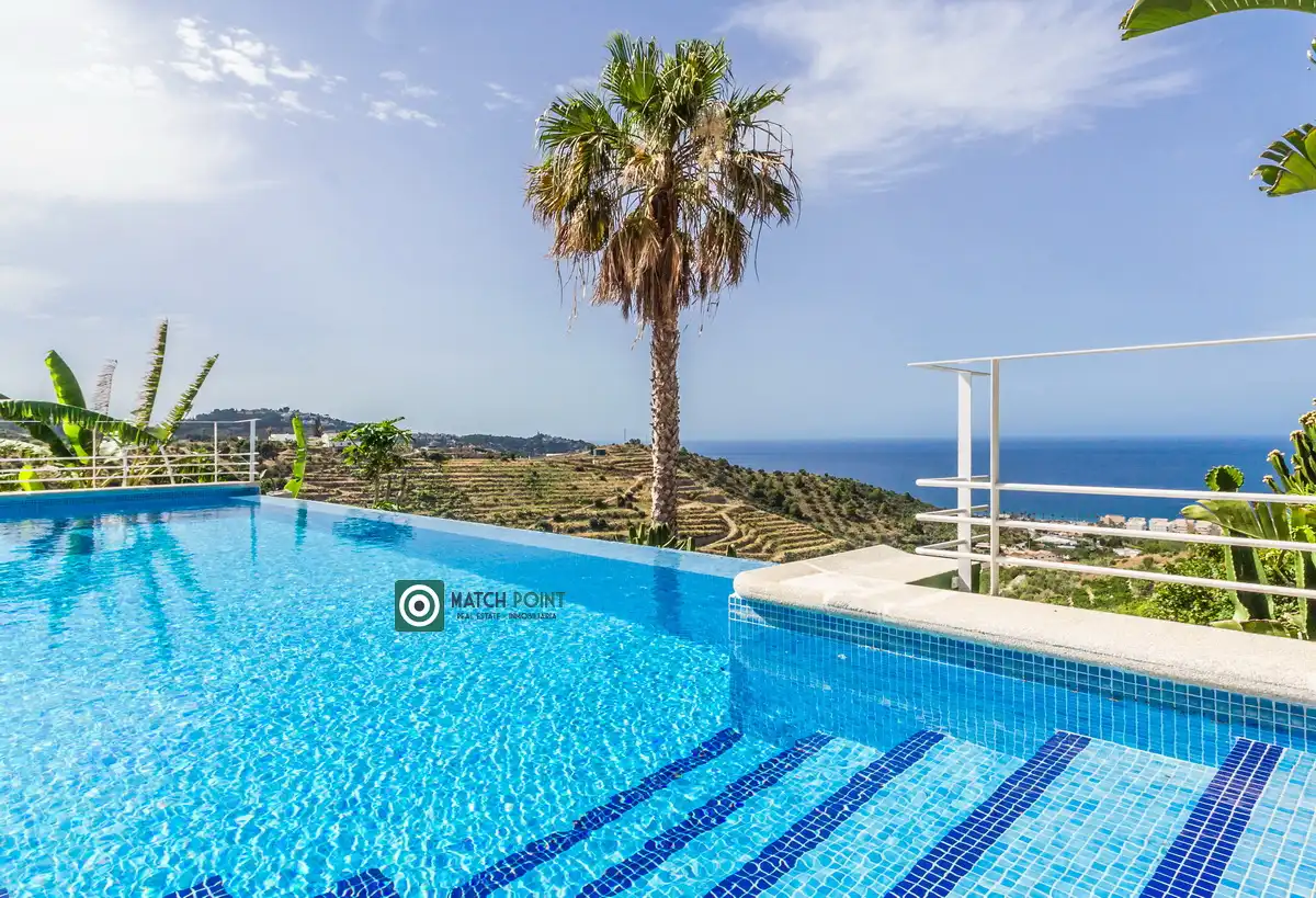 Piscina de Casa o xalet en venda en Almuñécar
