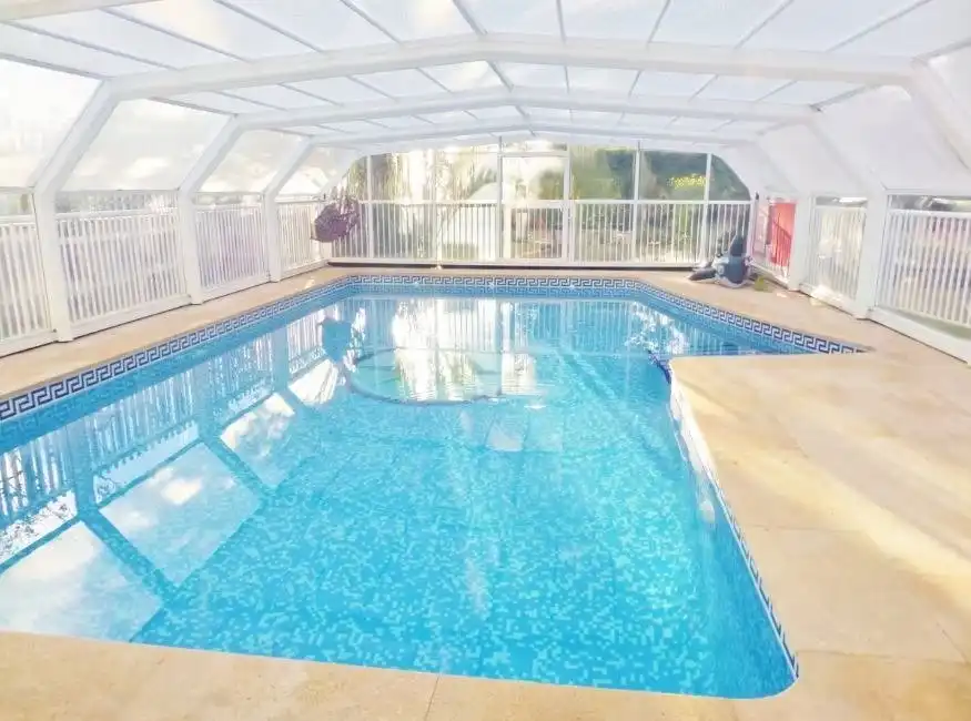 Xalet amb piscina en venda a Sol y Luz