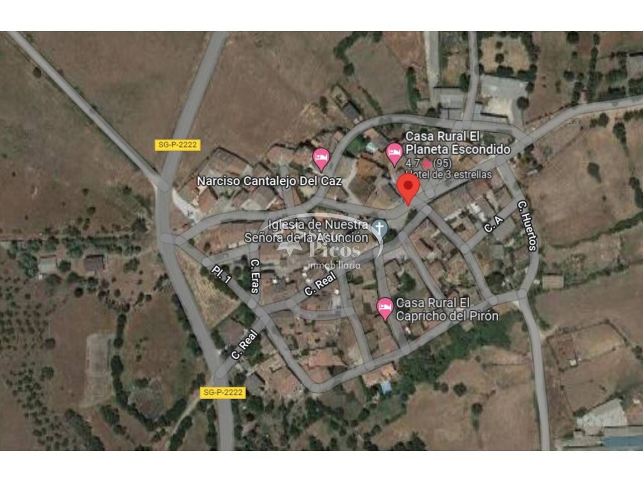 Vista exterior de Casa o xalet en venda en Adrada de Pirón amb Calefacció, Jardí privat i Terrassa