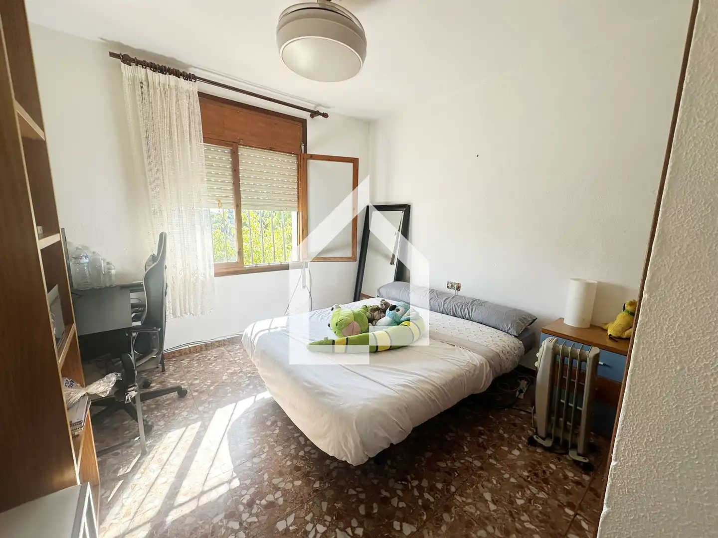 Dormitori de Casa o xalet en venda en San Vicente del Raspeig / Sant Vicent del Raspeig amb Jardí privat, Terrassa i Piscina