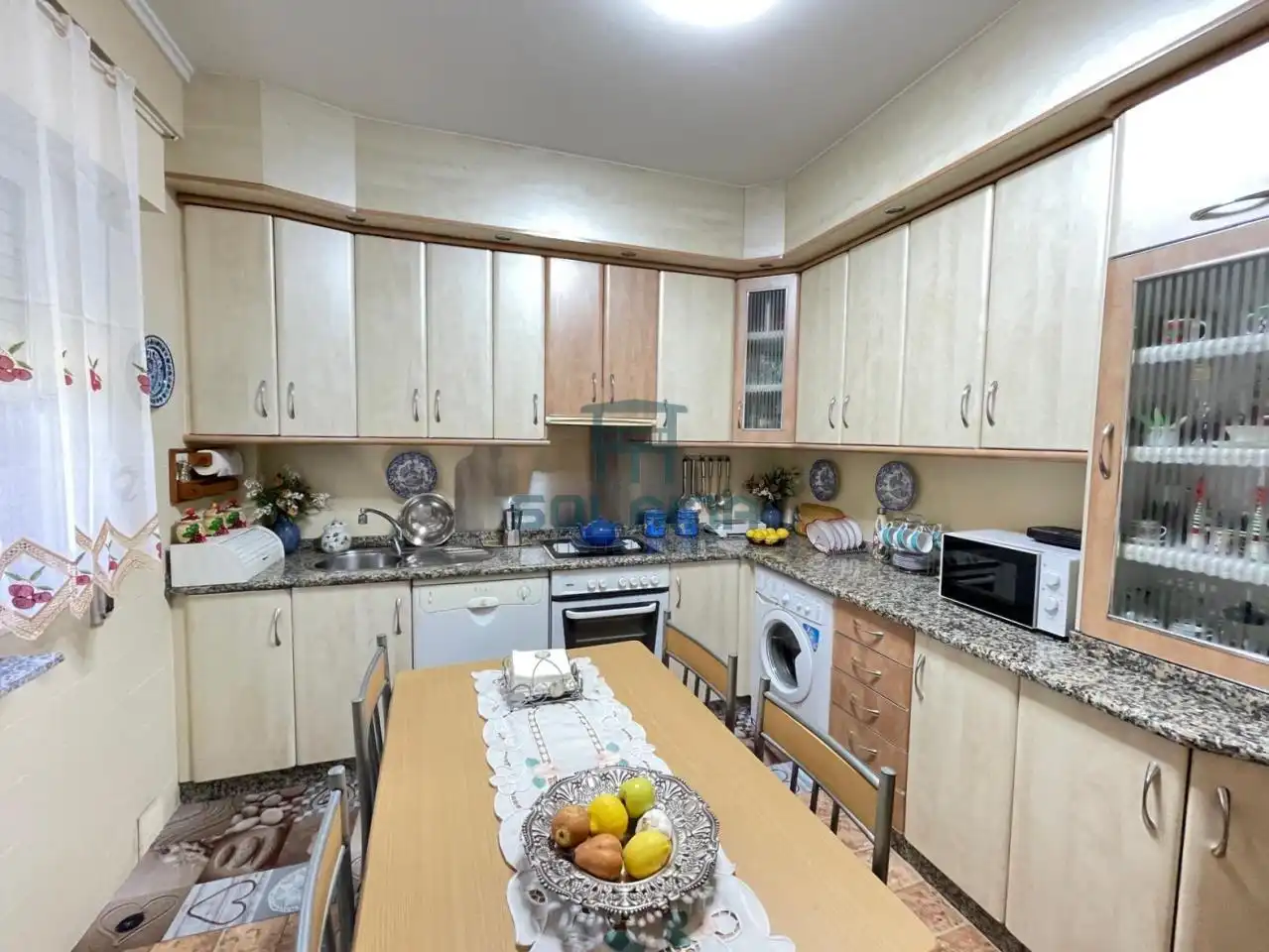 Cocina de Casa o chalet en venta en Ourense Capital  con Calefacción, Jardín privado y Terraza