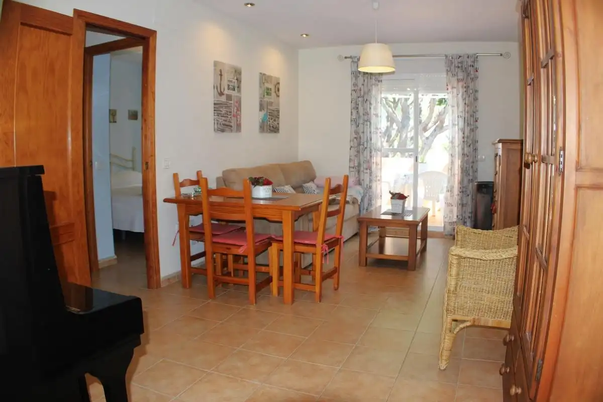 Sala de estar de Apartamento en venta en Chiclana de la Frontera con Aire acondicionado, Amueblado y Piscina comunitaria