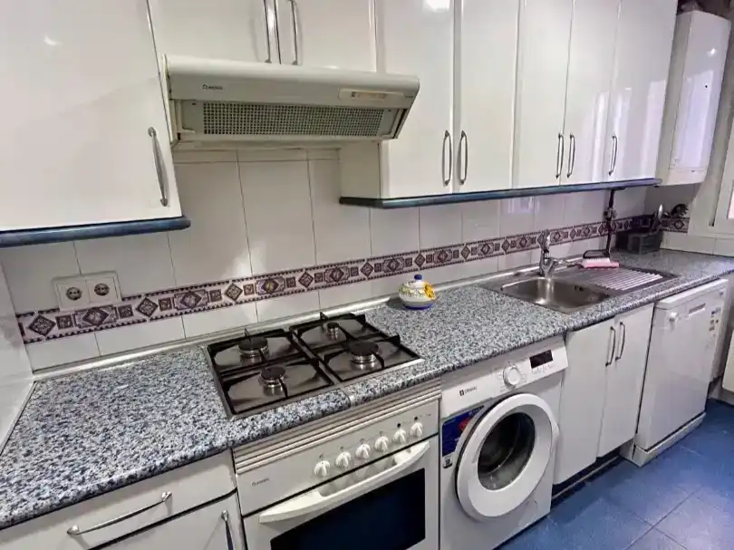 Cuina de Pis en venda en Las Rozas de Madrid amb Balcó