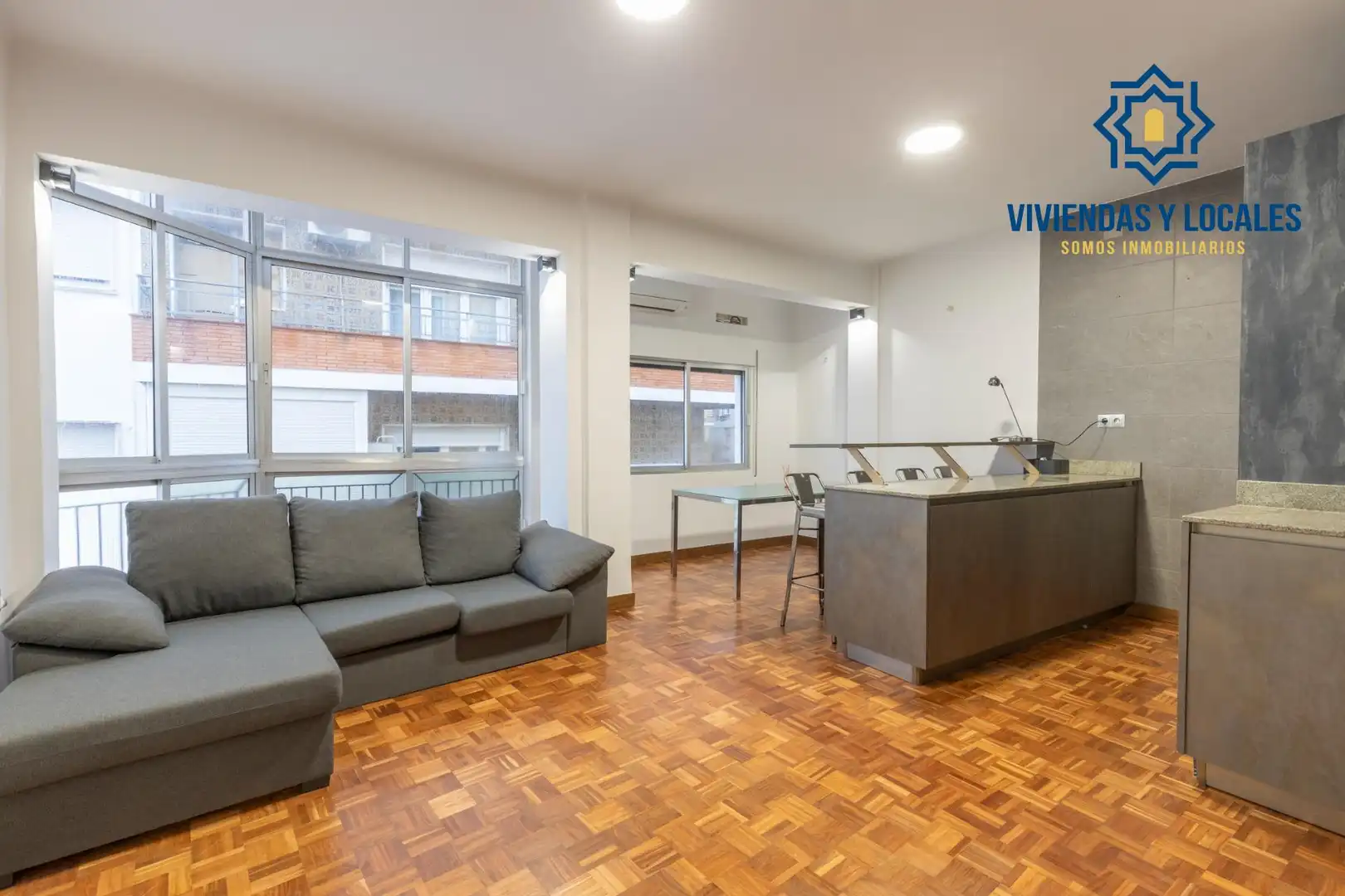 Piso con ascensor en venta en Calle PINTOR LOPEZ MEZQUITA