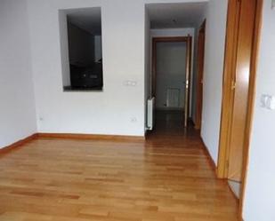 Bedroom of Flat for sale in Girona Capital  with Heating and Terrace