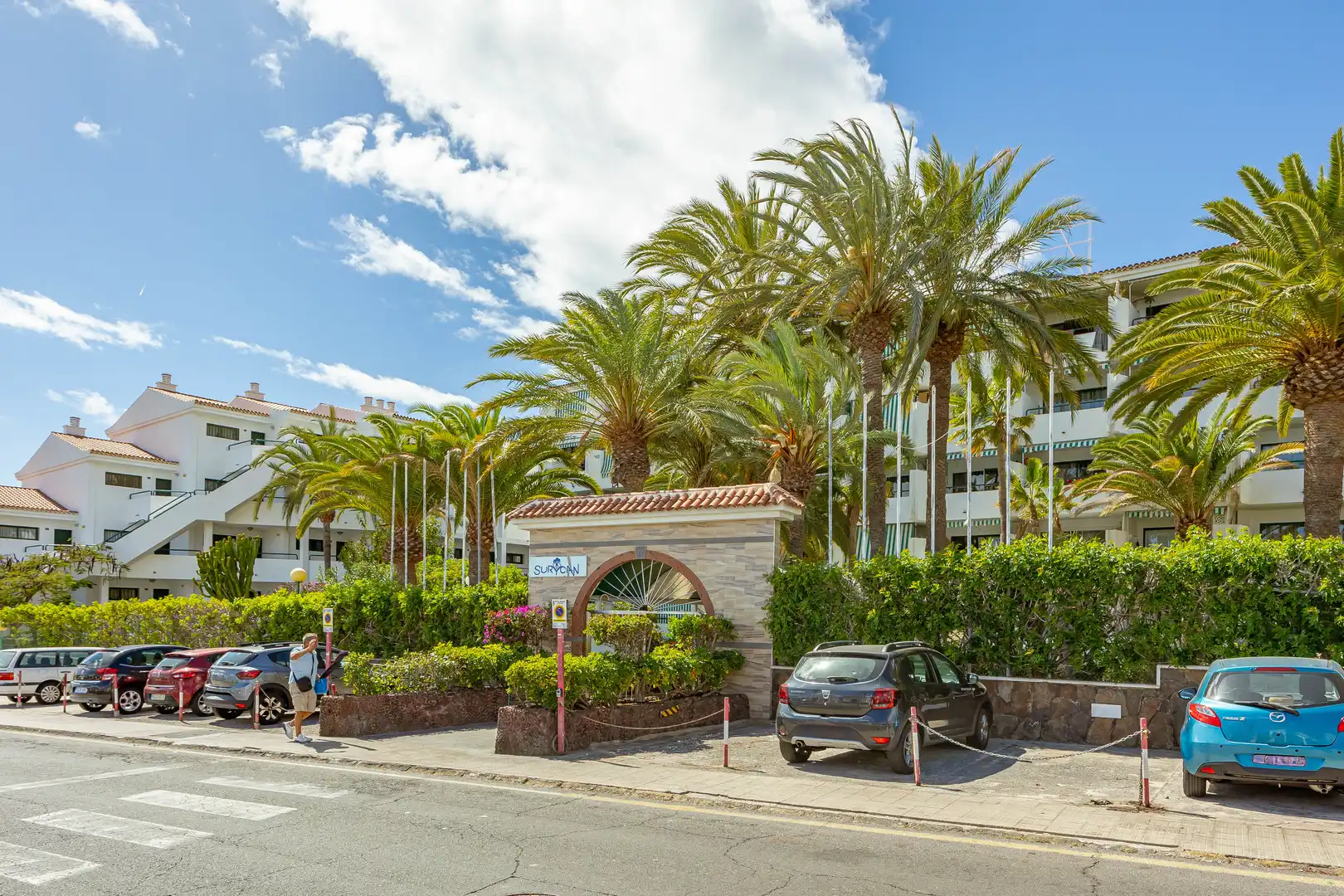 Vista exterior de Piso en venta en San Bartolomé de Tirajana con Terraza, Piscina y Amueblado
