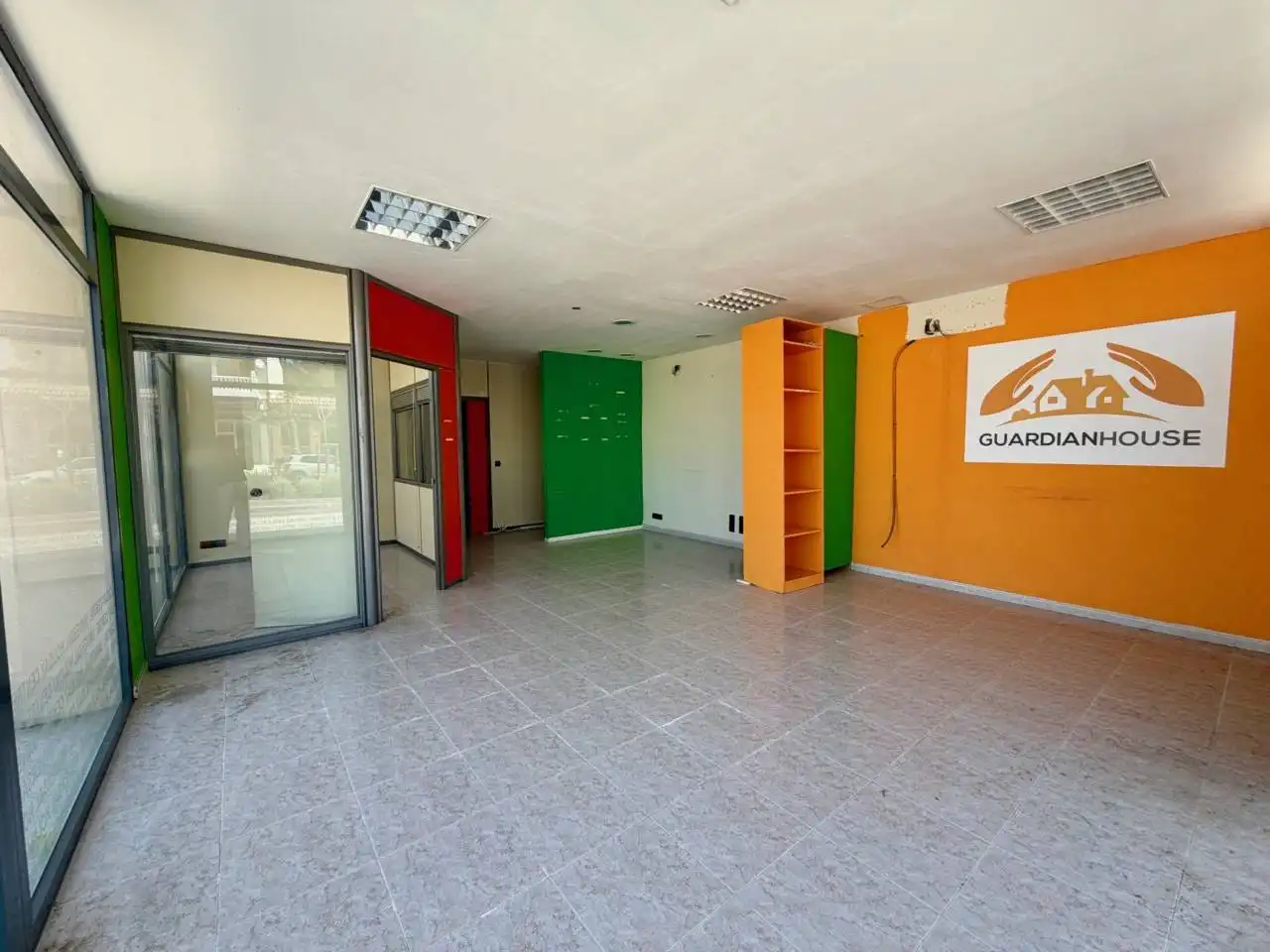 Local de lloguer en Mont-roig del Camp