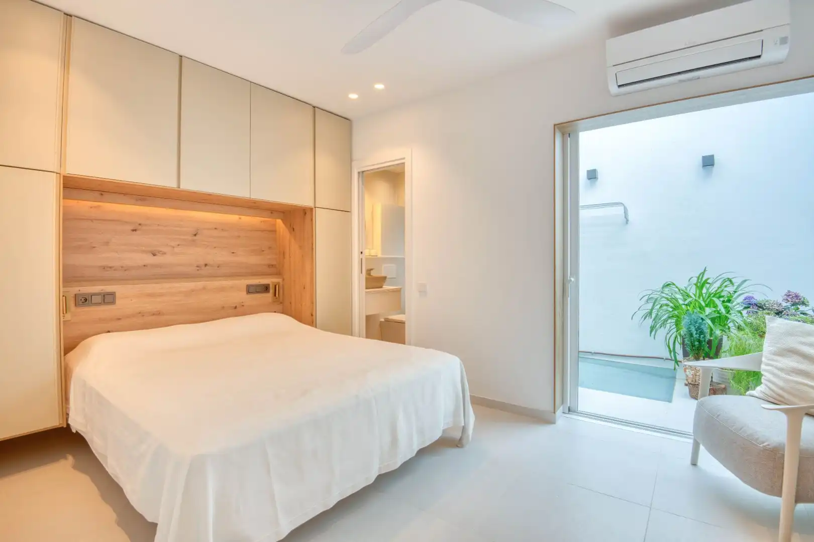 Bedroom of Apartments for sale in Sant Feliu de Guíxols  with Air Conditioner and Heating