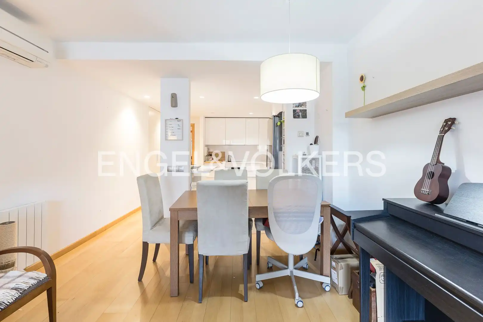 Dining room of Flat for sale in Barcelona  with Air Conditioner, Heating and Parquet flooring
